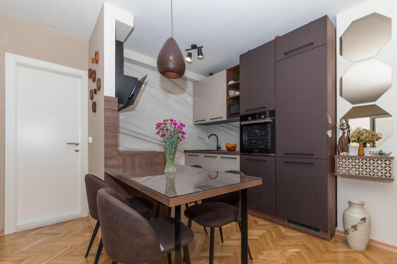 Chic Apartment Zoja Near Beach With Free Parking Makarska Exterior photo
