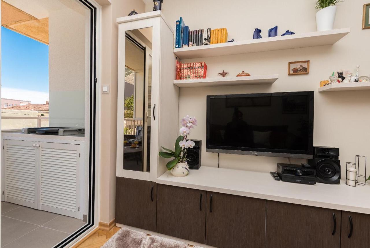 Chic Apartment Zoja Near Beach With Free Parking Makarska Exterior photo