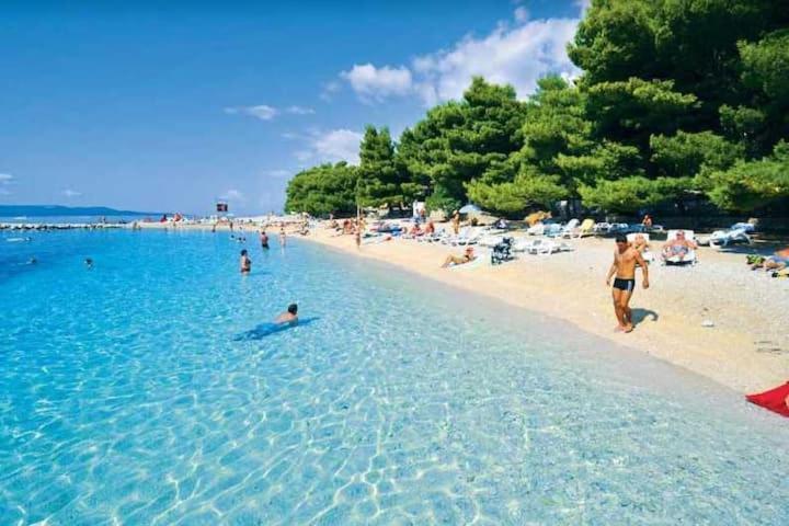 Chic Apartment Zoja Near Beach With Free Parking Makarska Exterior photo